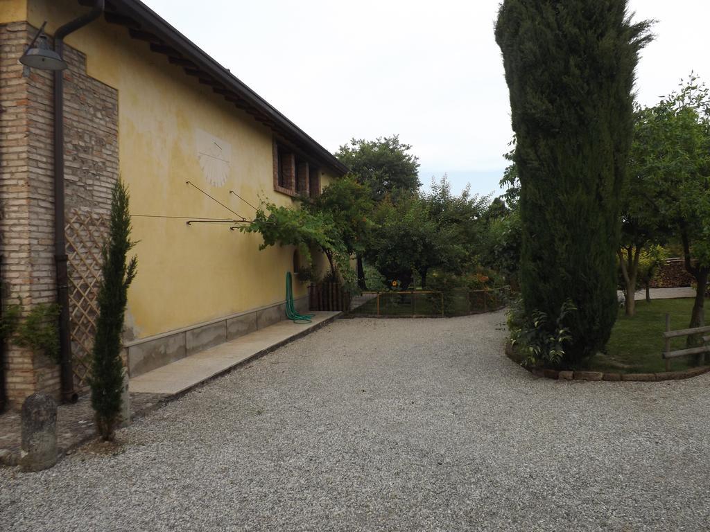 B&B Ai Tre Confini Monzambano Εξωτερικό φωτογραφία